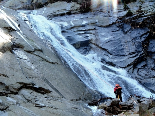 cascades plan incliné départ canyoning saint vincent mont canigou pyrenees orientales