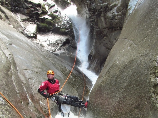 descente rappel en S canyoning saint vincent mont canigou pyrenees orientales