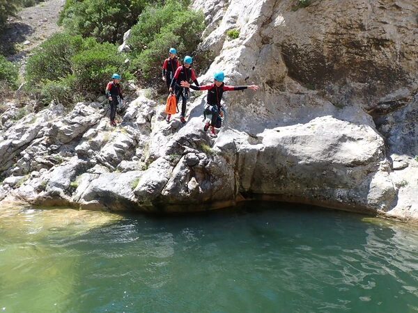 canyoning eau cristalline gorges galamus saint paul fenouillet pyrenees orientales 66