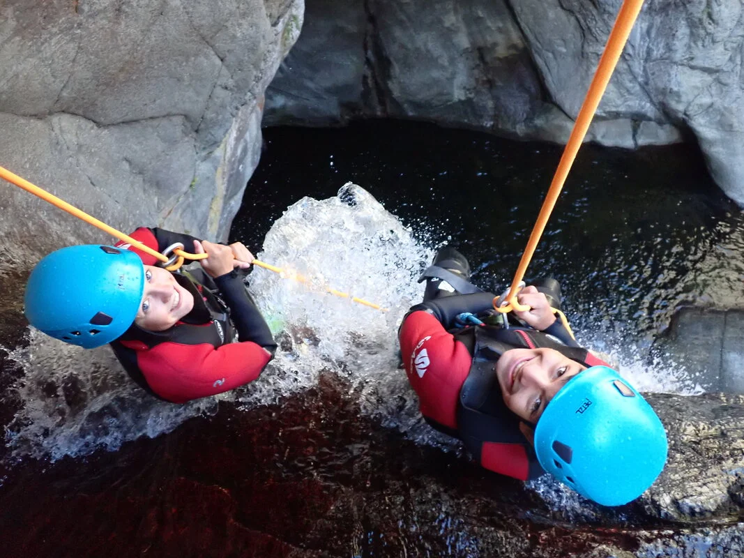 canyoning llech enchainement final cascades pyrenees orientales 66