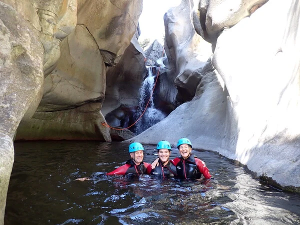 canyoning initiation molitg les bains famille pyrenees orientales